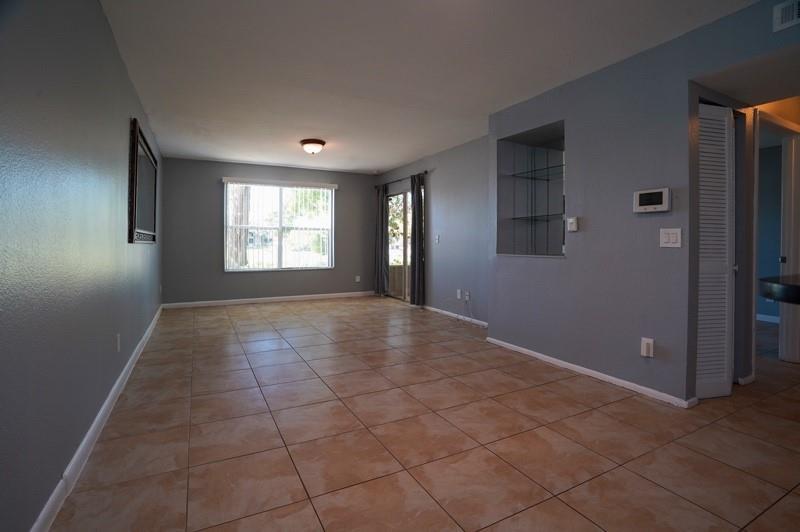 1745 Palm Cove Blvd, Unit 3-108 in Delray Beach, FL - Foto de edificio