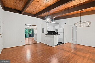 7857 Enola St in McLean, VA - Building Photo - Building Photo