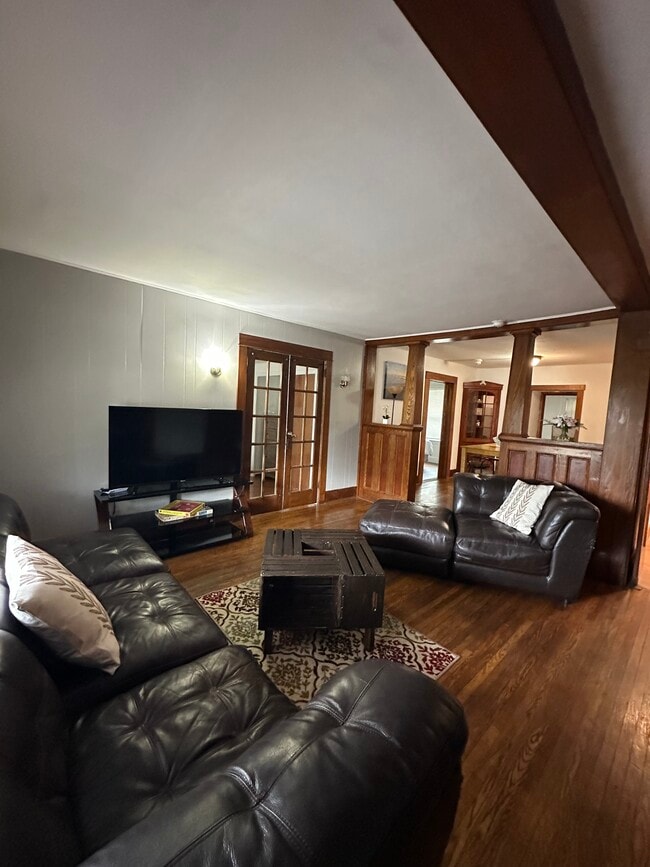 765 S Aurora St, Unit 1 in Ithaca, NY - Building Photo - Building Photo