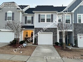 512 Catalina Grande Dr in Cary, NC - Building Photo