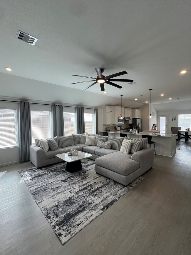 property at 2219 Graycliff Estate Ln