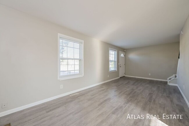 17161 E Princeton Dr in Aurora, CO - Foto de edificio - Building Photo