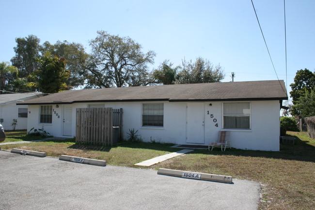 1504-1510 Suponic Ave in Sarasota, FL - Building Photo - Building Photo