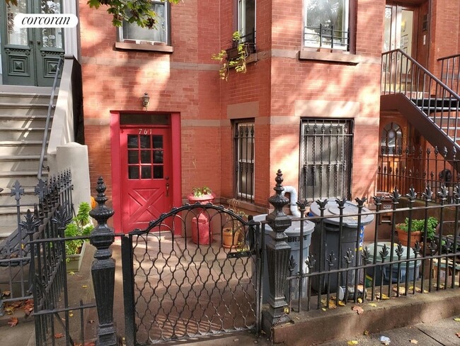 761 Union St in Brooklyn, NY - Building Photo - Building Photo