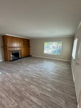 3109 E Corto Pl in Long Beach, CA - Building Photo - Interior Photo