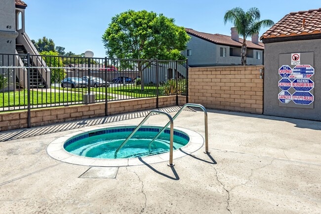 Sedona Apartment Homes in Moreno Valley, CA - Foto de edificio - Building Photo