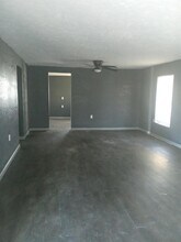 7607 Verdinell St in Baytown, TX - Building Photo - Building Photo