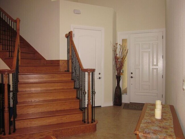 4015 Courtside Way in Tampa, FL - Building Photo - Building Photo