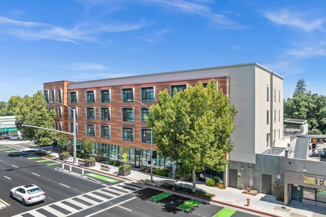 Wilton Court in Palo Alto, CA - Foto de edificio - Building Photo