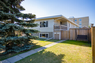 7727 41 Av NW in Calgary, AB - Building Photo - Building Photo