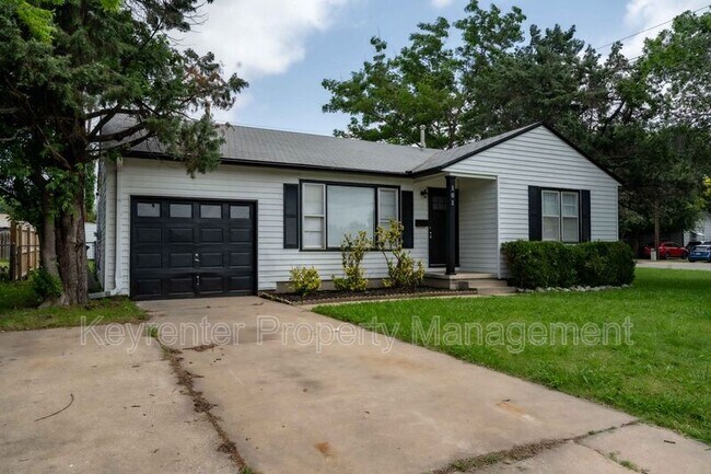 101 W 7th St in Owasso, OK - Building Photo - Building Photo