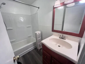 5 Dayton Pl, Unit 2 in Worcester, MA - Building Photo - Building Photo