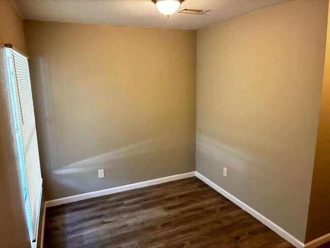 6332 Fabian Dr in Jacksonville, FL - Building Photo - Building Photo