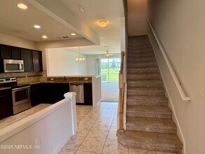 6812 Roundleaf Dr in Jacksonville, FL - Building Photo - Building Photo