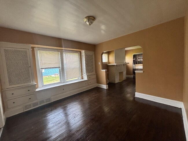 476 E 148th St in Cleveland, OH - Building Photo - Building Photo