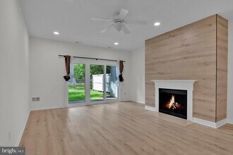 915 Chanticleer in Cherry Hill Township, NJ - Building Photo - Building Photo