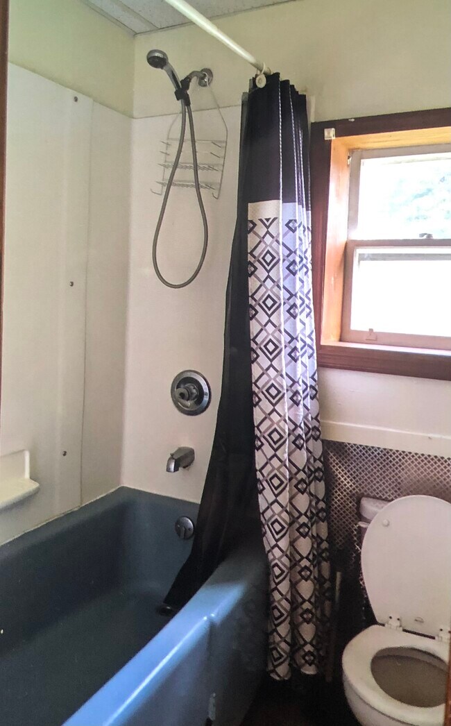 3 Adirondack Rd Apartments and Nearby Hadley Apartments For Rent