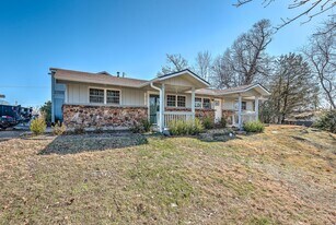 14791-14793 Dutchmans Dr in Rogers, AR - Building Photo