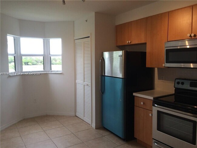 22901 SW 88th Pl in Cutler Bay, FL - Building Photo - Building Photo