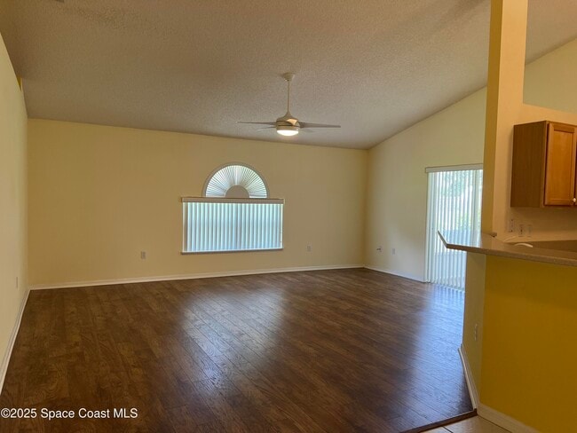 260 Mirage Ave SE in Palm Bay, FL - Building Photo - Building Photo