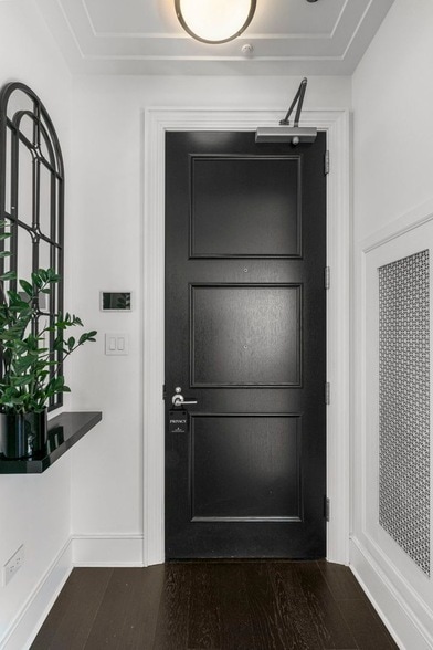 118 E Erie St, Unit 25D in Chicago, IL - Building Photo - Building Photo