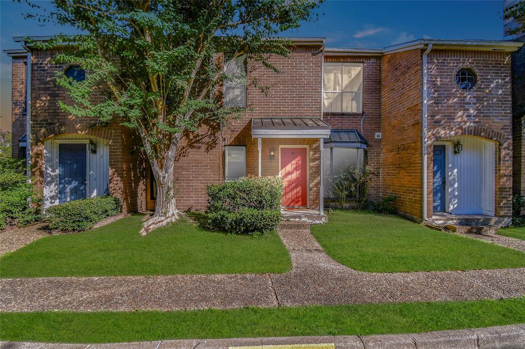 12550 Piping Rock Dr in Houston, TX - Building Photo