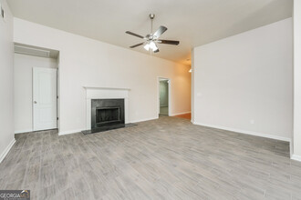195 Creek Way in Covington, GA - Building Photo - Building Photo