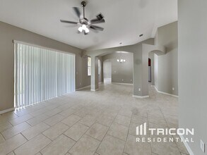 24 Royal Palm Ln in Palm Coast, FL - Building Photo - Building Photo