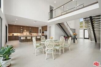 20244 Albion Wy in Los Angeles, CA - Building Photo - Building Photo