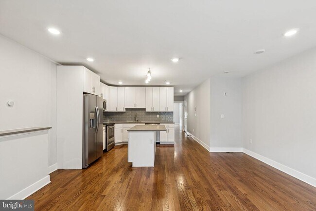 814 N Uber St in Philadelphia, PA - Building Photo - Building Photo
