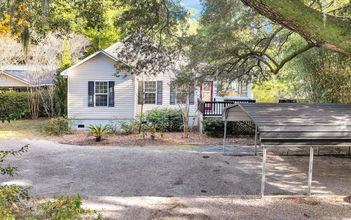 733 Fort Johnson Rd in Charleston, SC - Building Photo - Building Photo