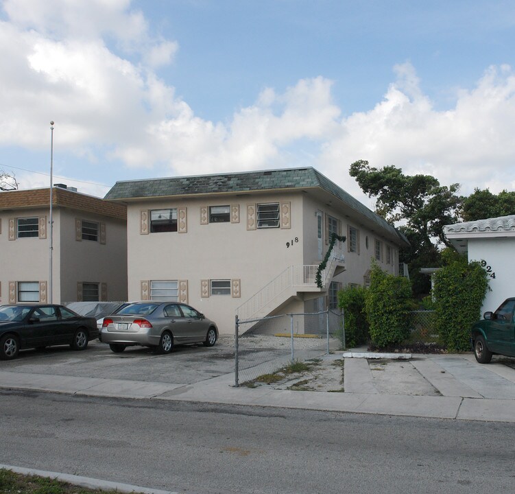 912 N 18th Ct in Hollywood, FL - Building Photo