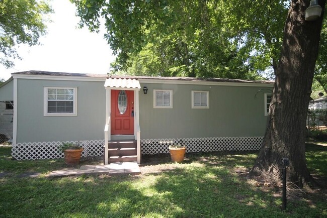 property at 734 McDaniel St