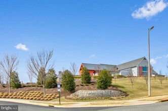1624 Grove Chestnut Rd in Dumfries, VA - Building Photo - Building Photo