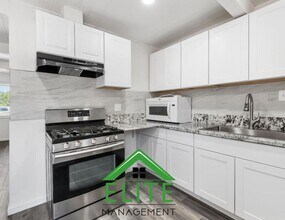 274 Redondo Ave in Sacramento, CA - Building Photo - Building Photo