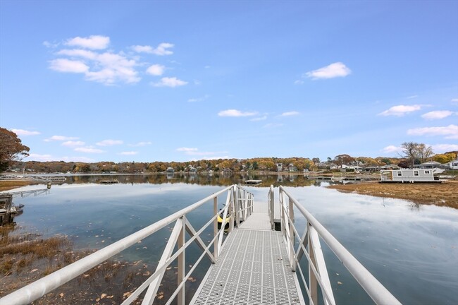 95 Wheeler St in Gloucester, MA - Foto de edificio - Building Photo