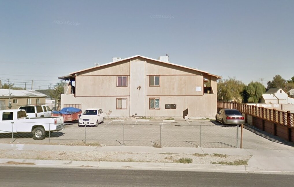 16026 K St in Mojave, CA - Foto de edificio