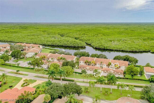 242 Newport Dr in Naples, FL - Building Photo - Building Photo
