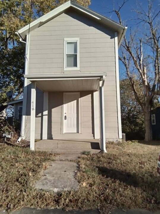 418 Doniphan St in Liberty, MO - Building Photo