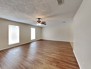 14114 Fleur De Lis Blvd in Cypress, TX - Foto de edificio - Building Photo