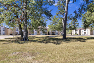 Brookhollow Apartments in Cleveland, TX - Building Photo - Building Photo