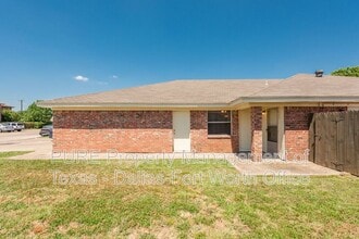 731 Bluebonnet Dr in Keller, TX - Building Photo - Building Photo