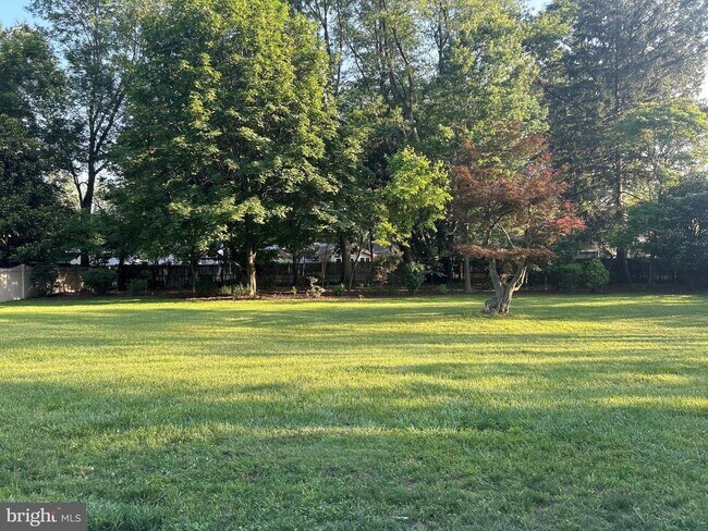 11 Echo Ave in Moorestown, NJ - Building Photo - Building Photo