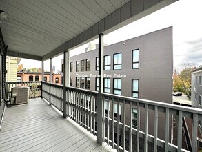 8 Carmel St, Unit C in Boston, MA - Building Photo - Building Photo