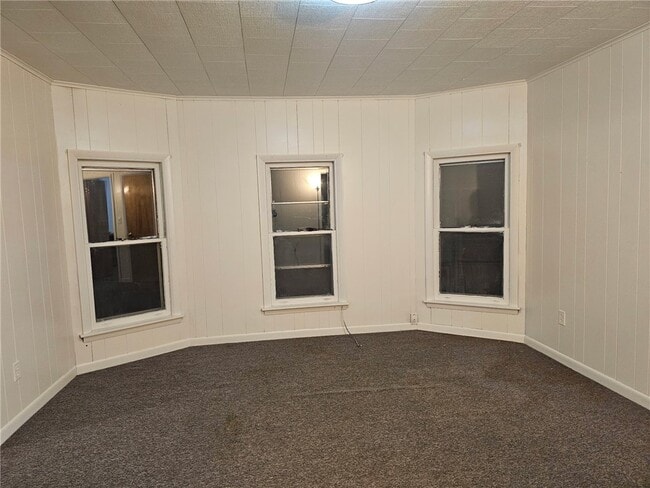 property at 21 Armory Pl