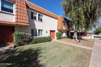 4028 N Granite Reef Rd in Scottsdale, AZ - Building Photo - Building Photo