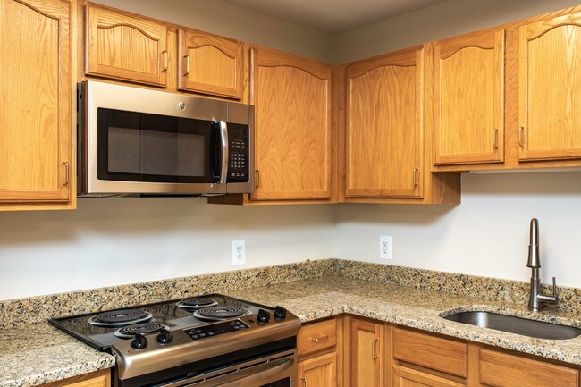 Gardens of Traville in Rockville, MD - Foto de edificio - Interior Photo