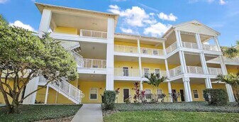 408 Lucaya Loop, Unit 4202 in Davenport, FL - Building Photo