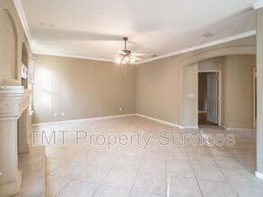 9510 Stone Springs Dr in Elk Grove, CA - Building Photo - Building Photo