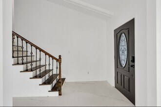 3136 Keith Way Dr in Harvey, LA - Foto de edificio - Building Photo